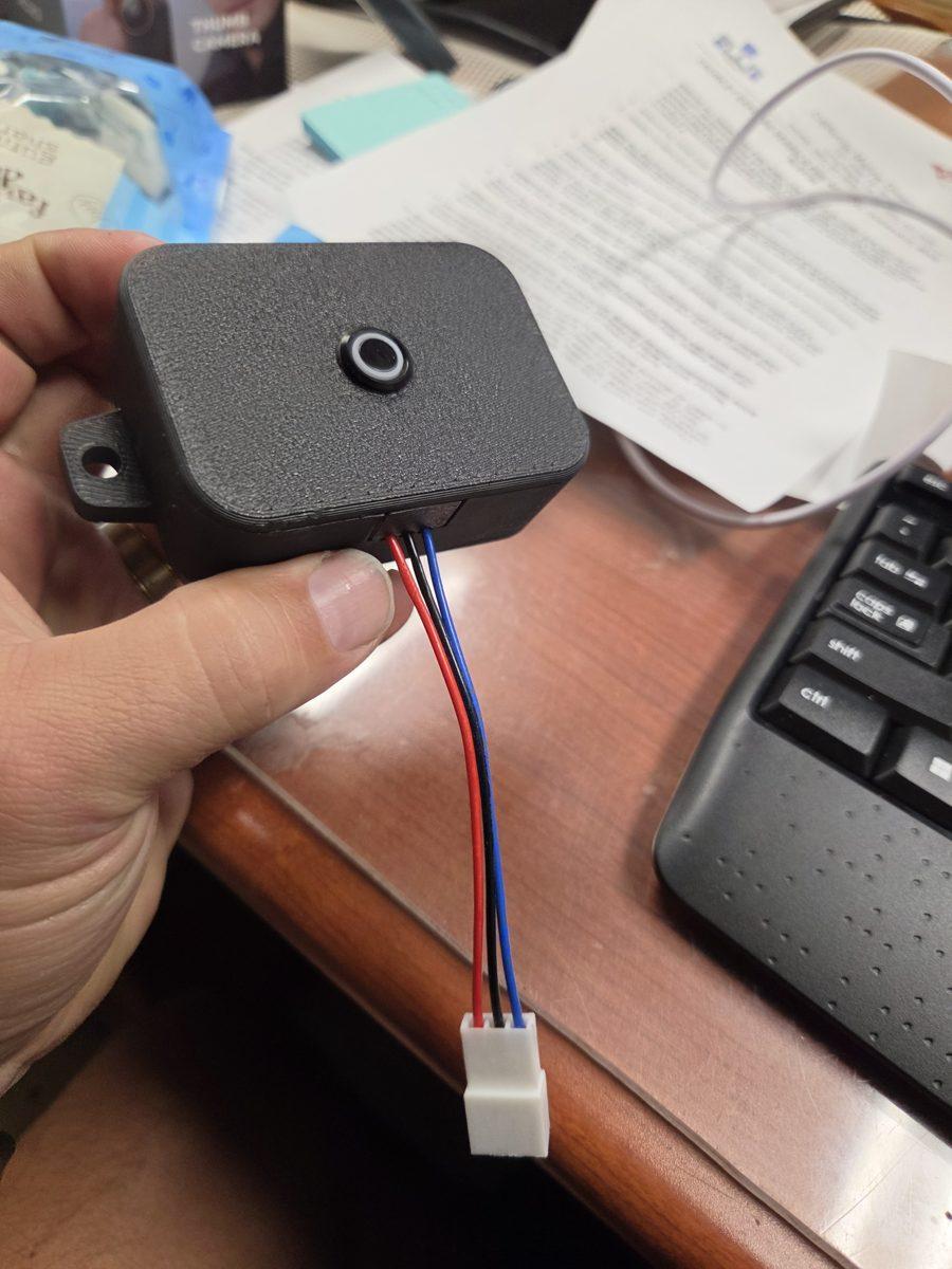 Steamer Power Guardian in hand, mounting ears and plug